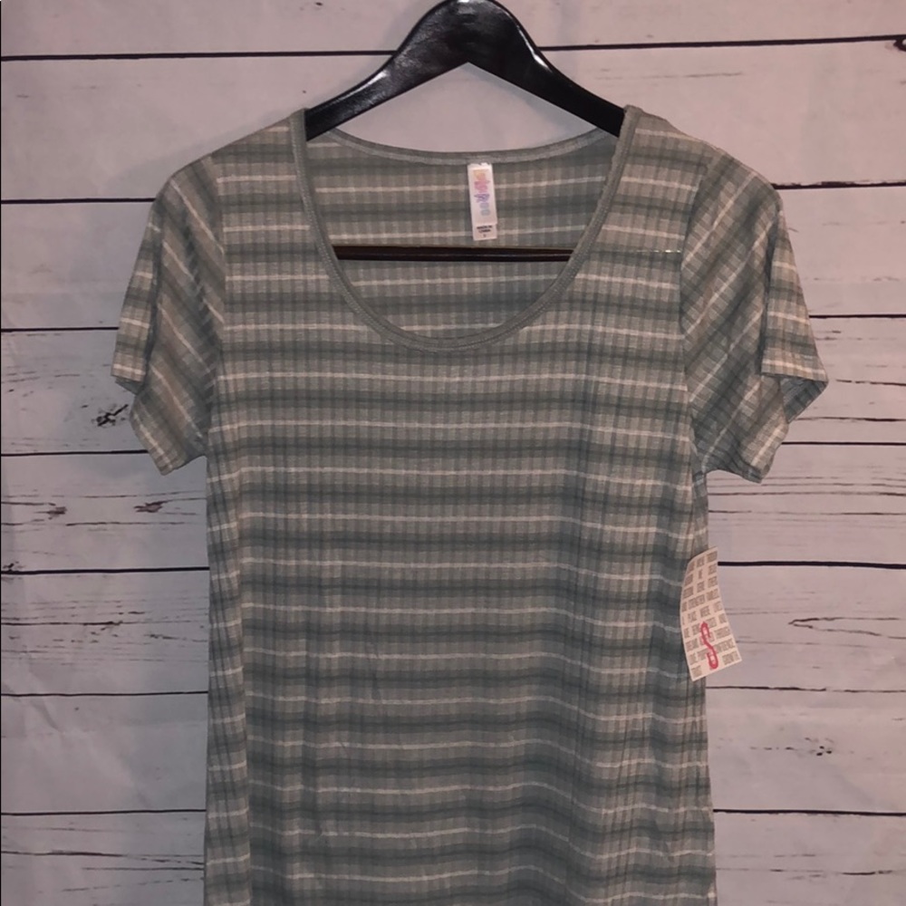 Classic T size small